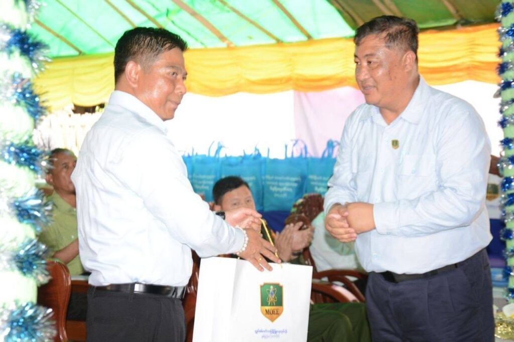 ဘုရားကျိန်းကျေးရွာတွင် ၂၀၂၆-၂၀၂၇ ဘဏ္ဍာနှစ် ရှမ်းပြည်နယ်အစိုးရအဖွဲ့၏ ရက်(၁၀၀) စီမံချက်ဖြင့် လျှပ်စစ်မီးဖွင့်ပွဲ အခမ်းအနား ကျင်