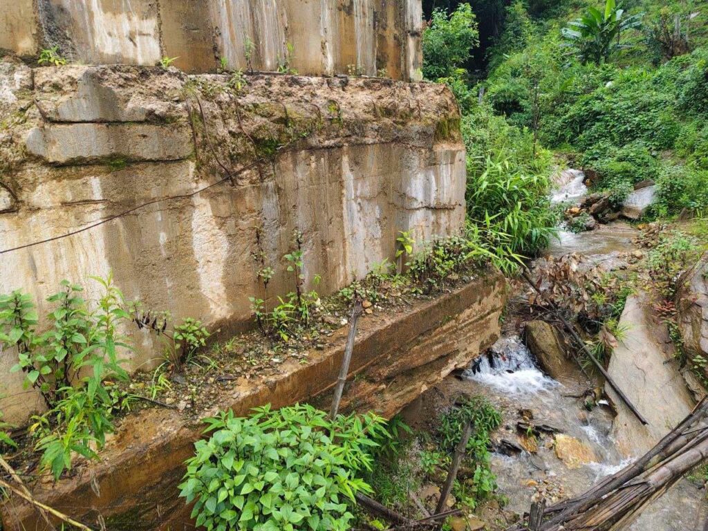 ပအိုဝ်းကိုယ်ပိုင်အုပ်ချုပ်ခွင့်ရဒေသ ဦးစီးအဖွဲ့ဥက္ကဋ္ဌ ဟိုပုံးမြို့နယ် ဒုံလိတန်ကျေးရွာရှိ ဒေသခံများနှင့်တွေ့ဆုံ၊ ကော်ဖီနှင့် ထ