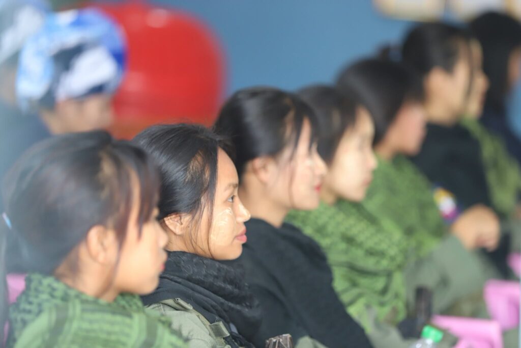 သတ္တုတွင်းသို့ လွှတ်တော်က်ိုယ်စားလှယ်များ သွားရောက်လေ့လာ