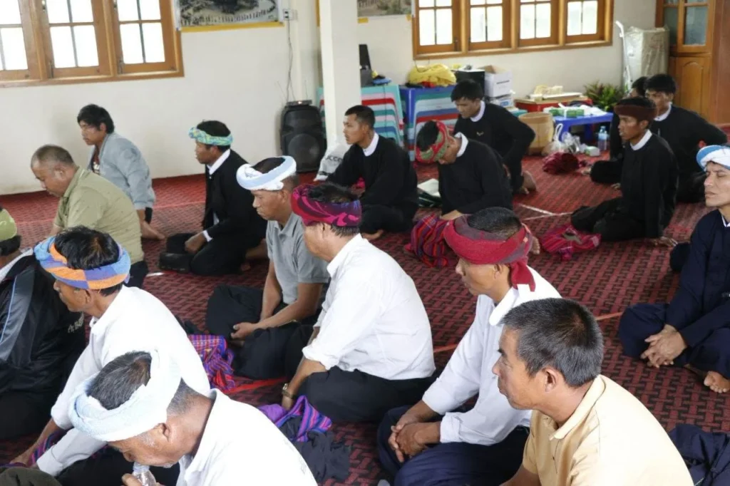 ကလောမြို့နယ်ပအိုဝ်းစာပေနှင့်ယဥ်ကျေးမှုအဖွဲ့မှပထမအကြိမ်ဝါဆိုသင်ကန်းဆက်ကပ်လှူဒါန်း