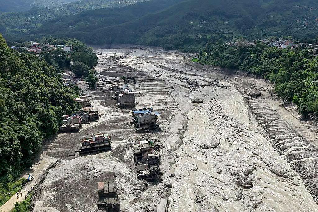 ဆိုးရွားပြင်းထန်သည့်ရေကြီးမှုကြောင့် နီပေါတွင် သေဆုံးသူဦးရေ ၁,၀၀၀ ကျော်ရှိလာ