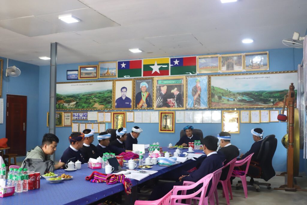 သတ္တုတွင်းသို့ လွှတ်တော်က်ိုယ်စားလှယ်များ သွားရောက်လေ့လာ